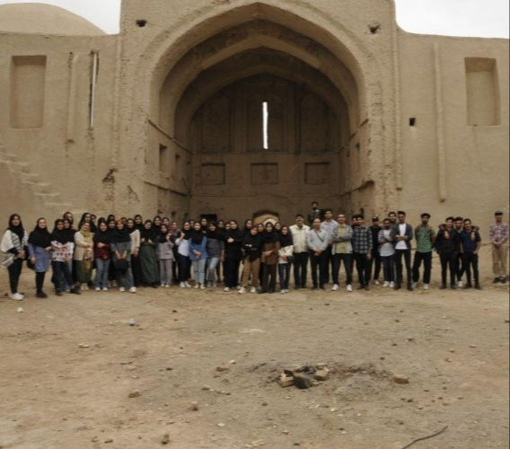 برگزاری اردوی یکروزه بازدید از آثار تاریخی منطقه حوضدار سیستان به مناسبت روز جهانی بناها و محوطه های تاریخی