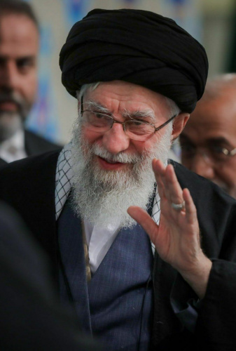 رهبر معظم انقلاب اسلامی در محل کارشان در بیت رهبری به شهادت رسیدند