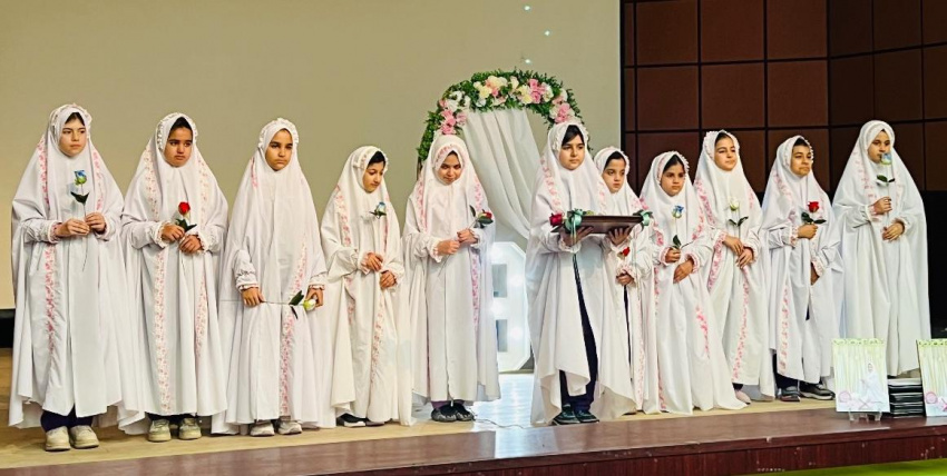 برگزاری جشن تکلیف دانش‌آموزان دبستان دخترانه دانش دانشگاه زابل