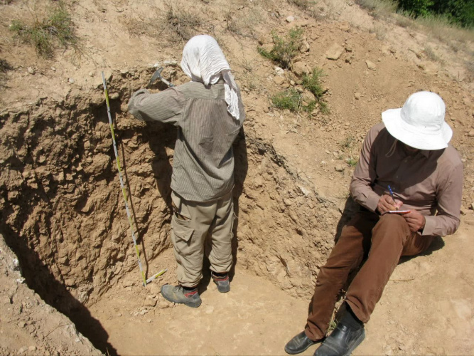An archaeological project was carried out by the University of Zabol to determine the area and propose the boundaries of the Yangeh Qale hills of Bojnourd.