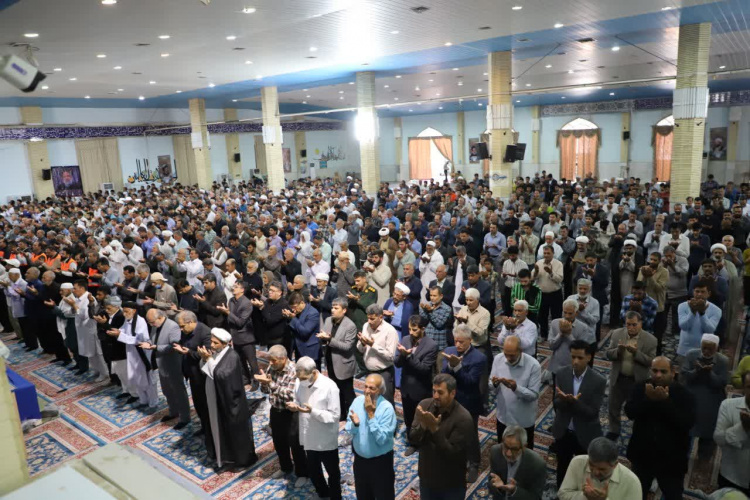 حضور دانشگاهیان دانشگاه زابل در آیین عبادی سیاسی نماز جمعه و ابراز انزجار از حملات ددمنشانه و وحشیانه رژیم صهیونسیتی به کشورمان